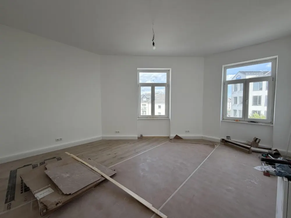 *Erstbezug* Kernsanierte 3-Zimmer Altbau Wohnung mitten im Nordend mit EBK und Skylineblick
