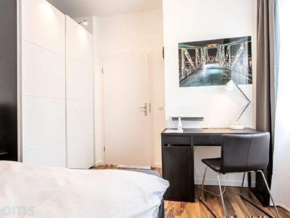 Ab 01.12.2026 - gemütlich möbliertes Zimmer in moderner 5er WG - mitten im Bahnhofsviertel