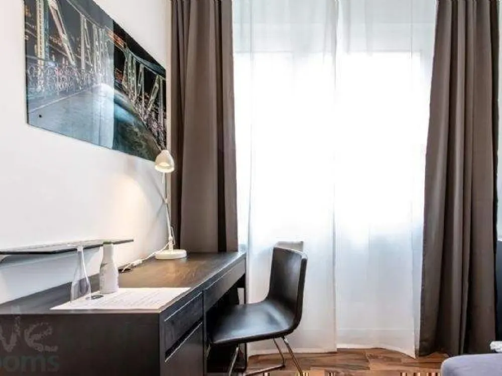 Ab 01.12.2026 - gemütlich möbliertes Zimmer in moderner 5er WG - mitten im Bahnhofsviertel