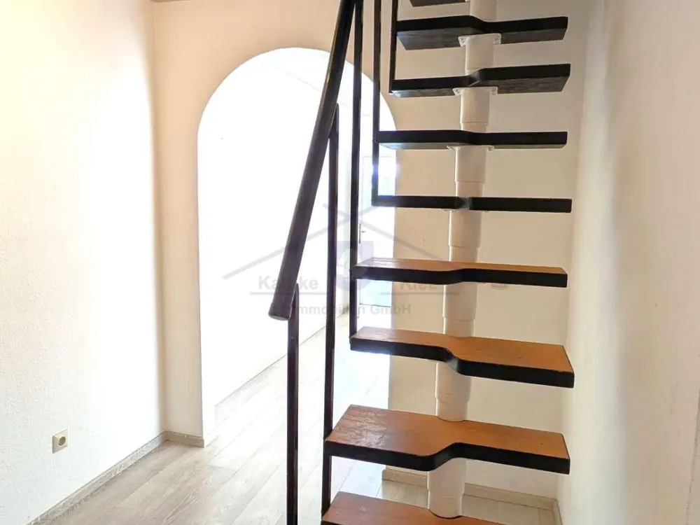 Available from 01.12.2026: Spacious Maisonette Apartment with Garage & Outdoor Parking in Oyten-Sagehorn