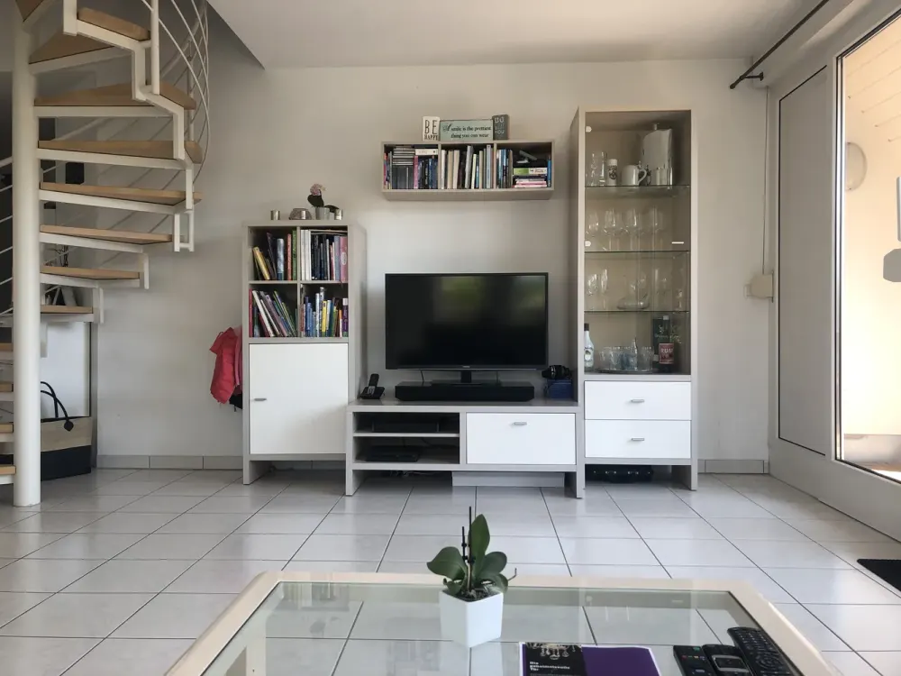 Bright 4-Room Attic Maisonette Apartment with Roof Loggia