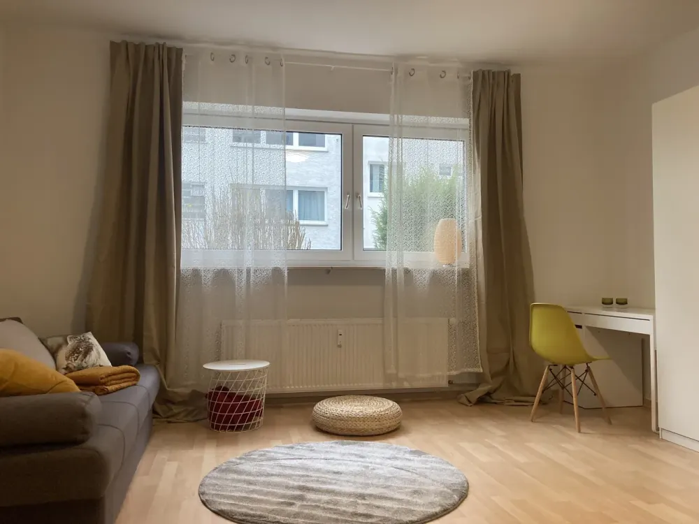 Möbliertes Wohnen mitten in Frankfurt von Privat