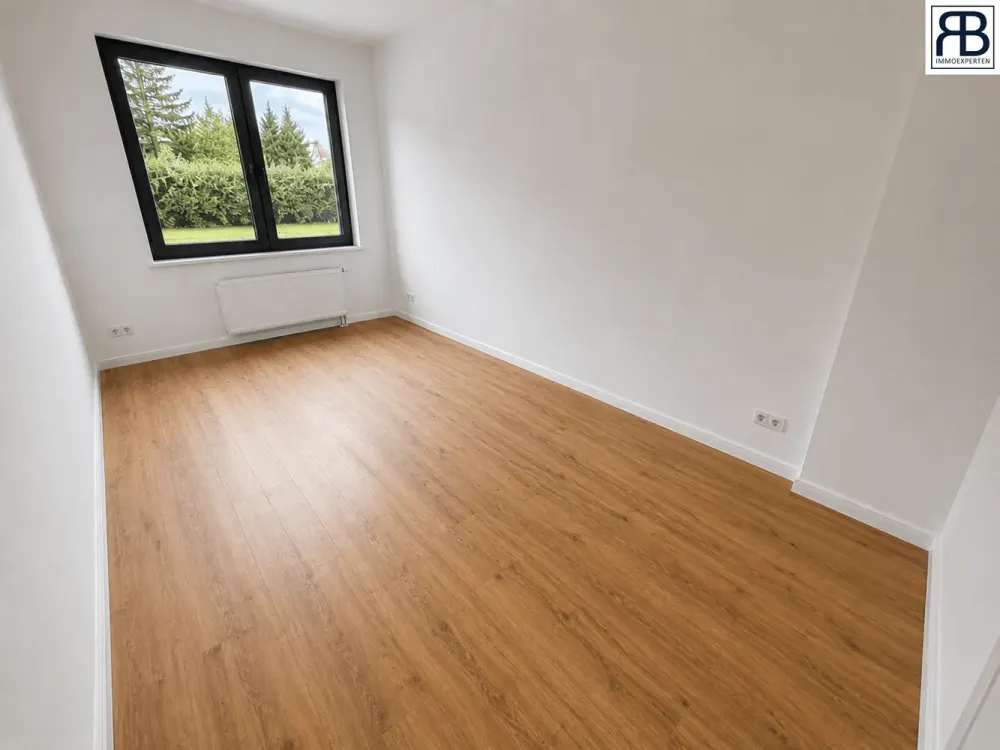 WG-geeignet! Kernsanierte 4 Zimmer Altbau-Wohnung mit Küche, Gäste-WC und Balkon in Köln Marienburg