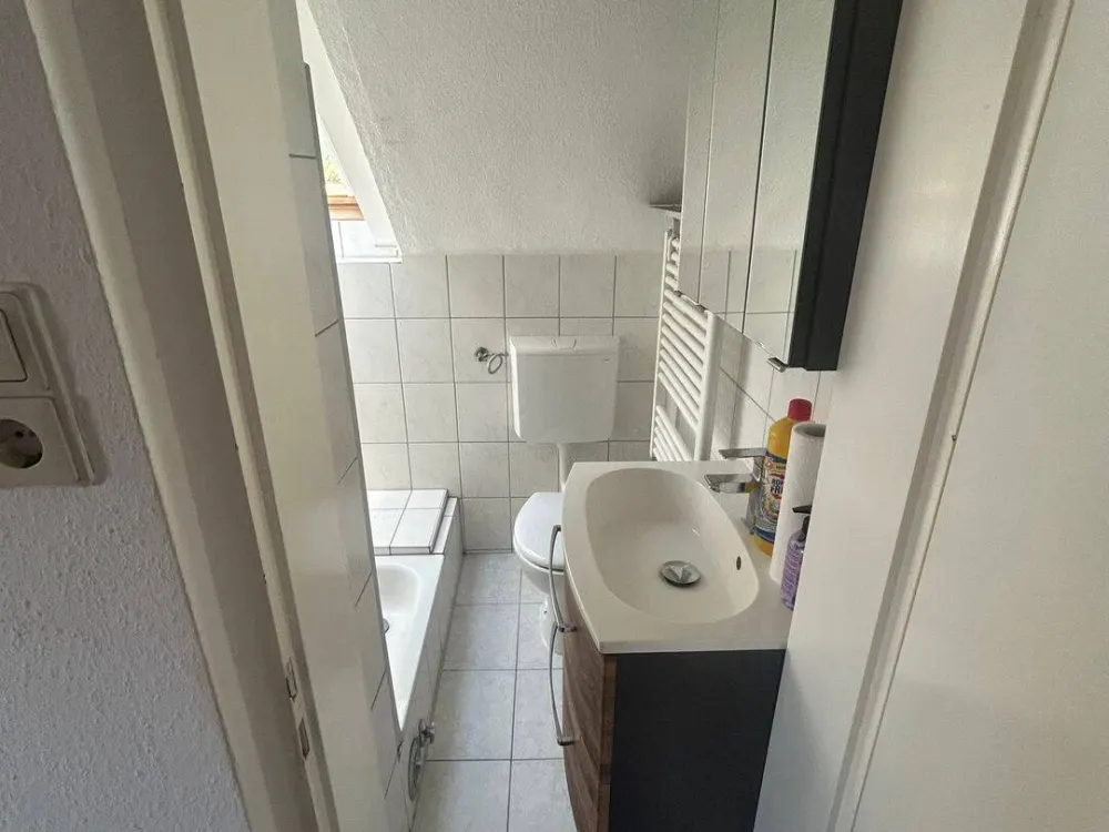 2 Zimmer ab sofort in guter Lage!
