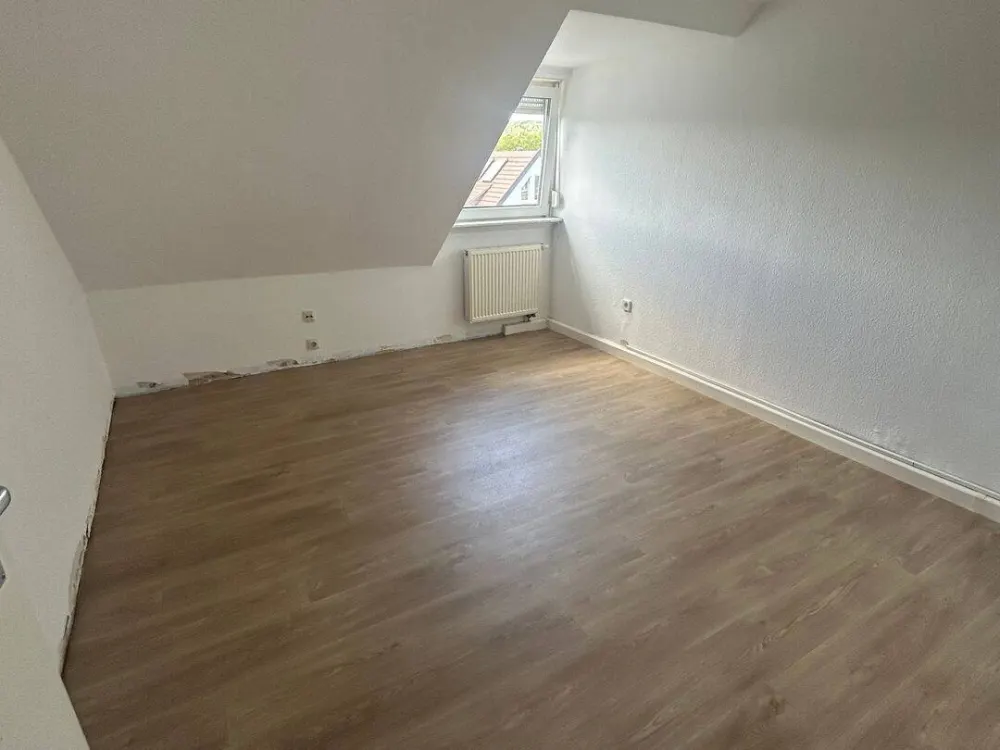 2 Zimmer ab sofort in guter Lage!