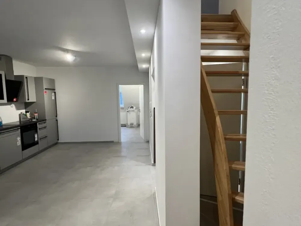 Erstbezug nach Sanierung: 5-Zimmer Maisionette -Wohnung in bevorzugter Wohnlage Hannover/ Oststadt