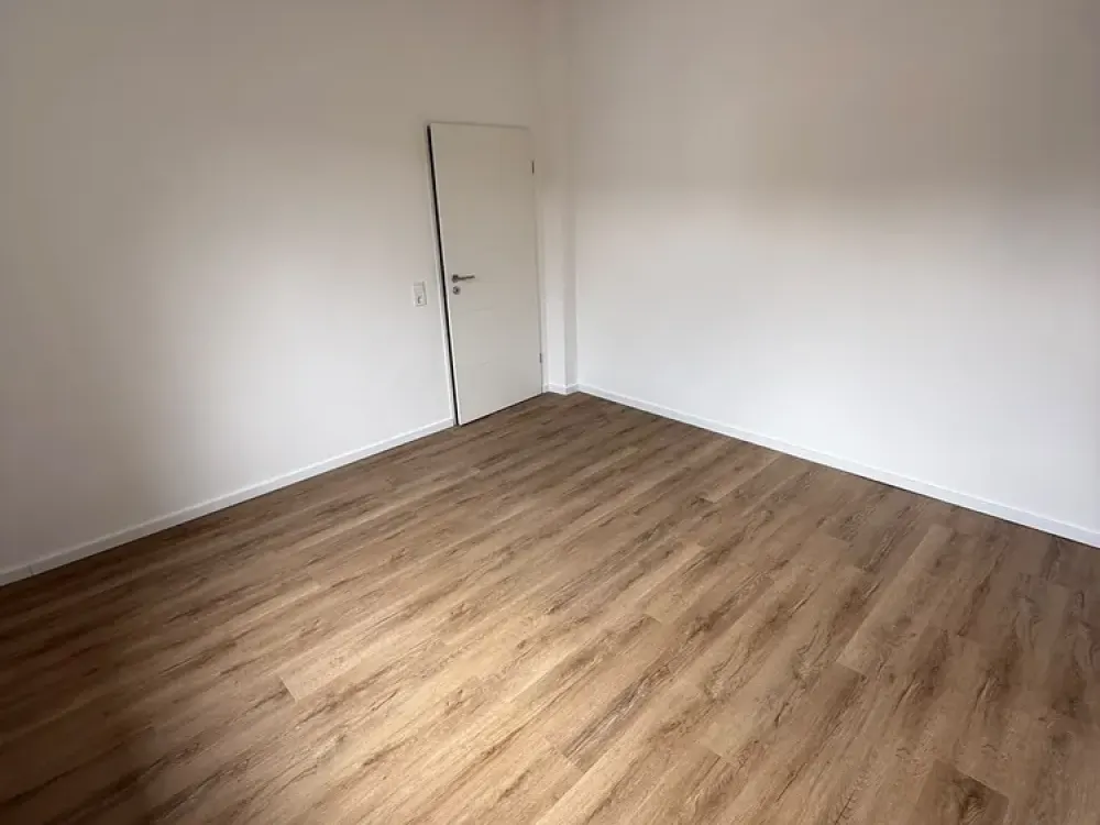 Erstbezug nach Sanierung - WG- geeignete 2-Zimmerwohnung