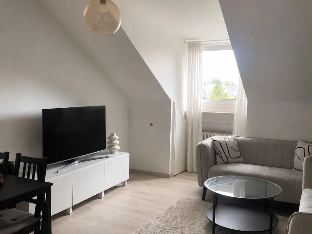Nachmieter gesucht! 3 Zimmer DG Wohnung in Meerbusch Büderich