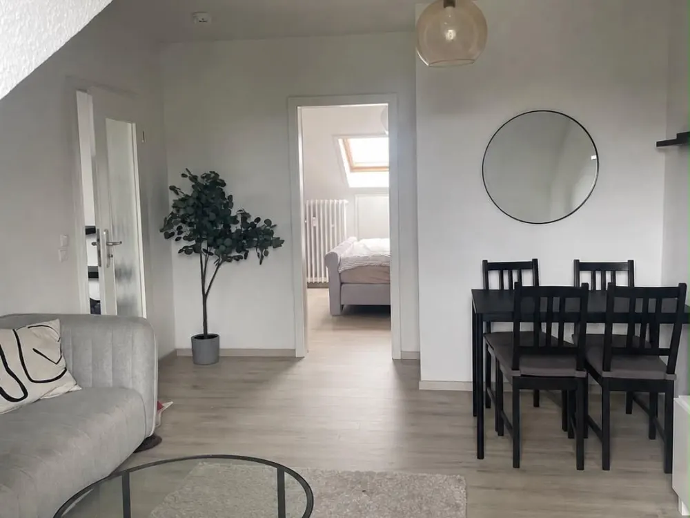 Nachmieter gesucht! 3 Zimmer DG Wohnung in Meerbusch Büderich