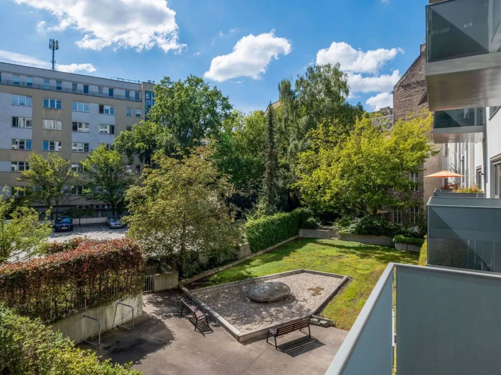 THE VIEW: Apartment mit Balkon zwischen Kiez und Kulturforum