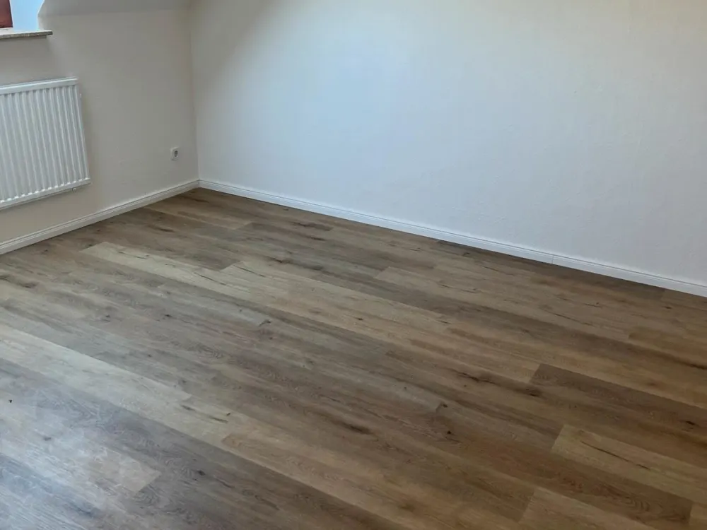 21/2 1/2 Zimmer Singel :PärchenWohnung in OHZ Nähe Bahnhofstraße.