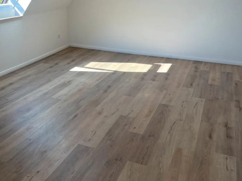 21/2 1/2 Zimmer Singel :PärchenWohnung in OHZ Nähe Bahnhofstraße.