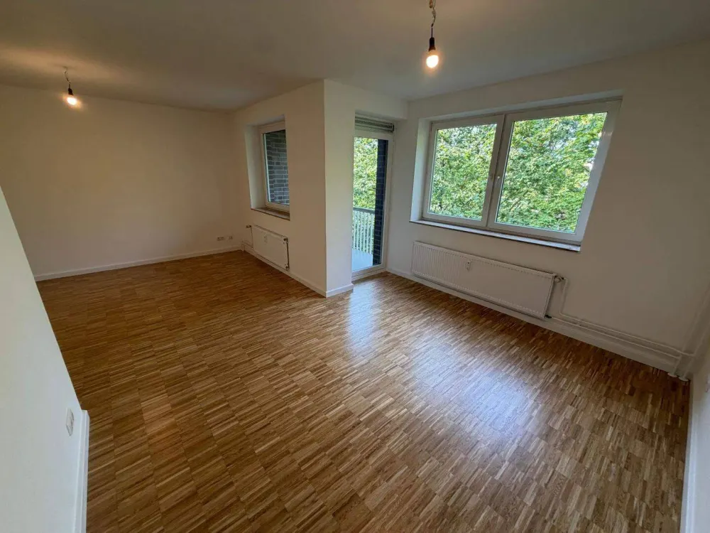 Horn: 3 Zimmer - Erstbezug nach Sanierung - Vollbad - EBK - Balkon - ab sofort oder nach Absprache