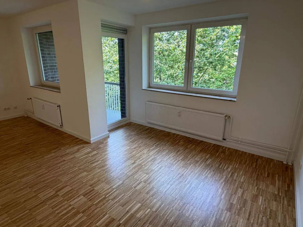 Horn: 3 Zimmer - Erstbezug nach Sanierung - Vollbad - EBK - Balkon - ab sofort oder nach Absprache