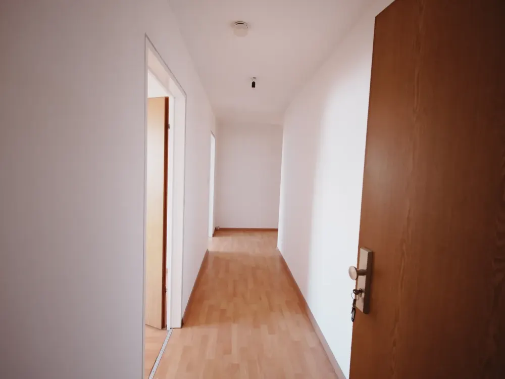 Gepflegte 3-Zimmer-Wohnung im 2. OG mit Balkon in Höhenkirchen-Siegertsbrunn