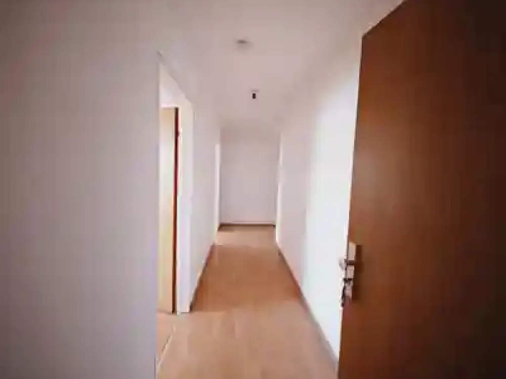 Gepflegte 3-Zimmer-Wohnung im 2. OG mit Balkon in Höhenkirchen-Siegertsbrunn