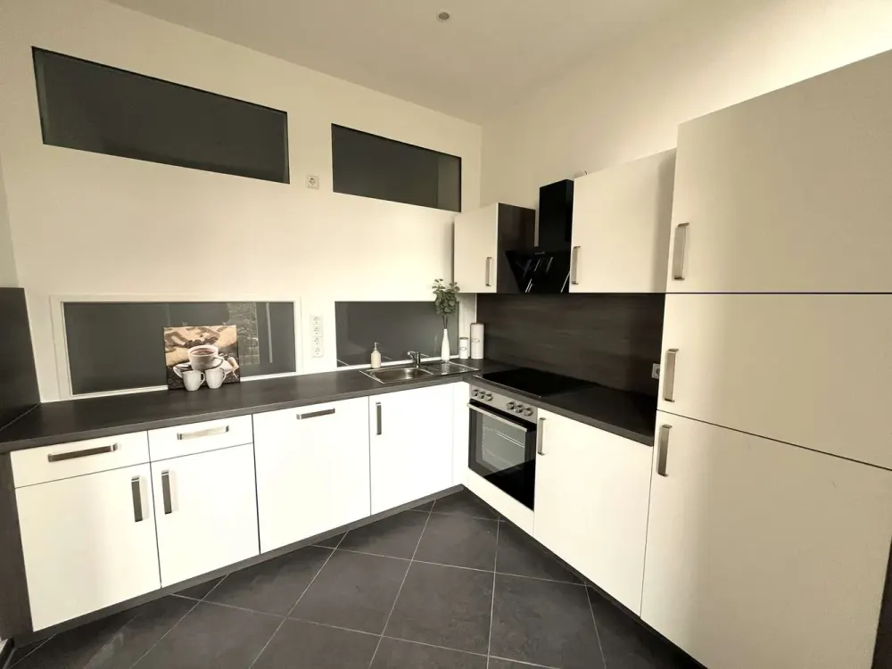 Charming 2-Room Apartment I Modern Built-in Kitchen I Balcony