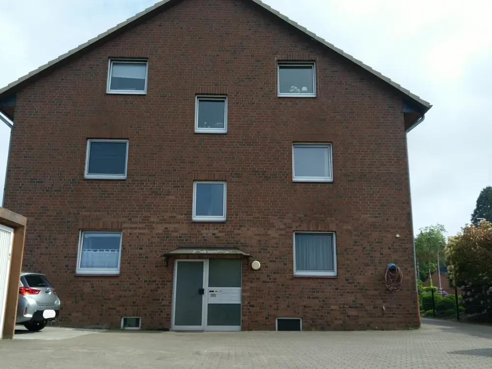 2,5-Zimmer-Wohnung mit Balkon und Einbauküche in Neu Wulmstorf