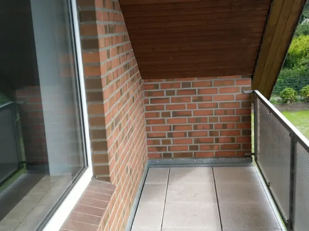 2,5-Zimmer-Wohnung mit Balkon und Einbauküche in Neu Wulmstorf