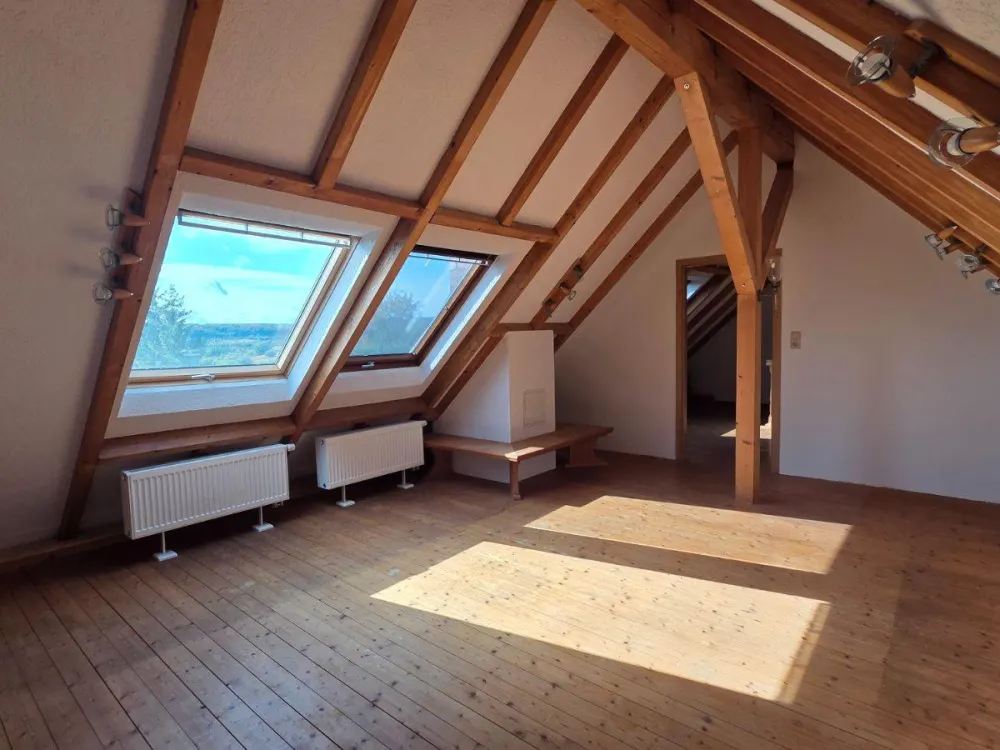 Helle 4,5-Zimmer-DG-Wohnung in Blieskastel-Biesingen mit Keller
