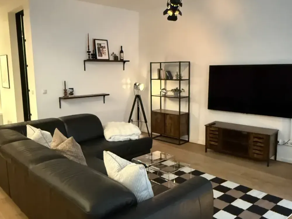 Möblierte Loftwohnung mit großer Terrasse - Pauschalmiete inkl. Nebenkosten