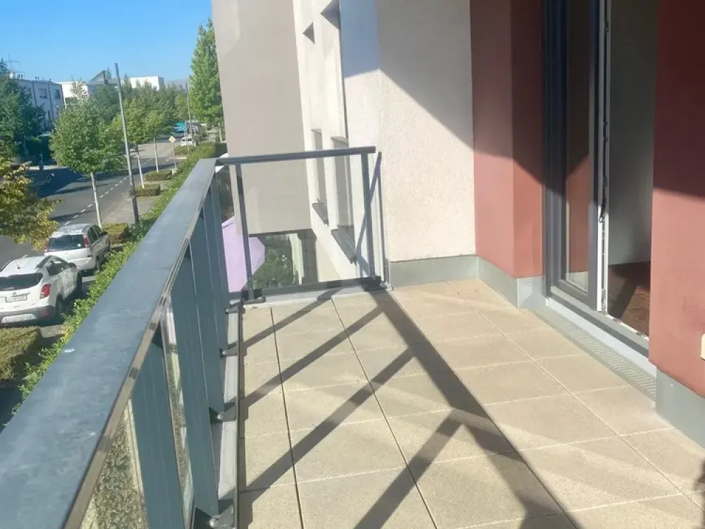 SHK FFM-Riedberg !! " Traumhafte 3-Zimmer-Wohnung mit Wintergarten" Frei ab 1.9.26 !!!