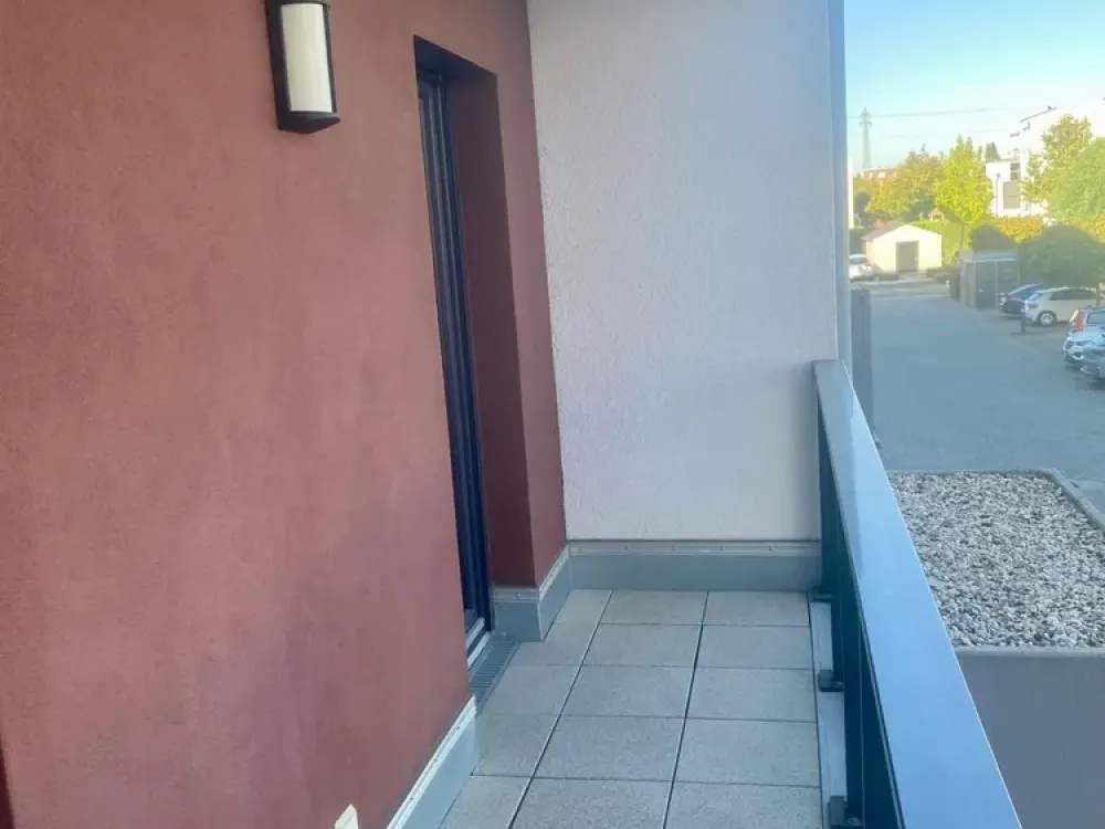 SHK FFM-Riedberg !! " Traumhafte 3-Zimmer-Wohnung mit Wintergarten" Frei ab 1.9.26 !!!