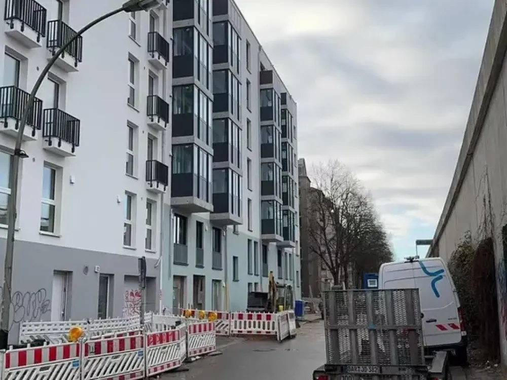Erstbezug: Möbliertes 1-Zimmer-Apartment mit Einbauküche in Friedenau