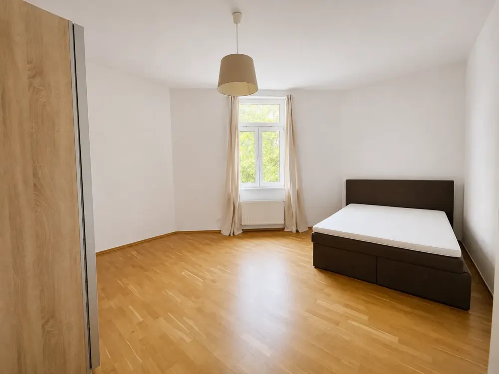 Toplage*150 qm Maisonette-DG-Wohnung*5,5 Zimmer*EBK*2 Bäder* G-WC*2 Balkone*Skylineblick*Stellplatz*