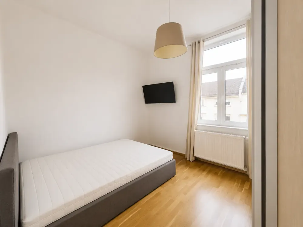 Toplage*150 qm Maisonette-DG-Wohnung*5,5 Zimmer*EBK*2 Bäder* G-WC*2 Balkone*Skylineblick*Stellplatz*