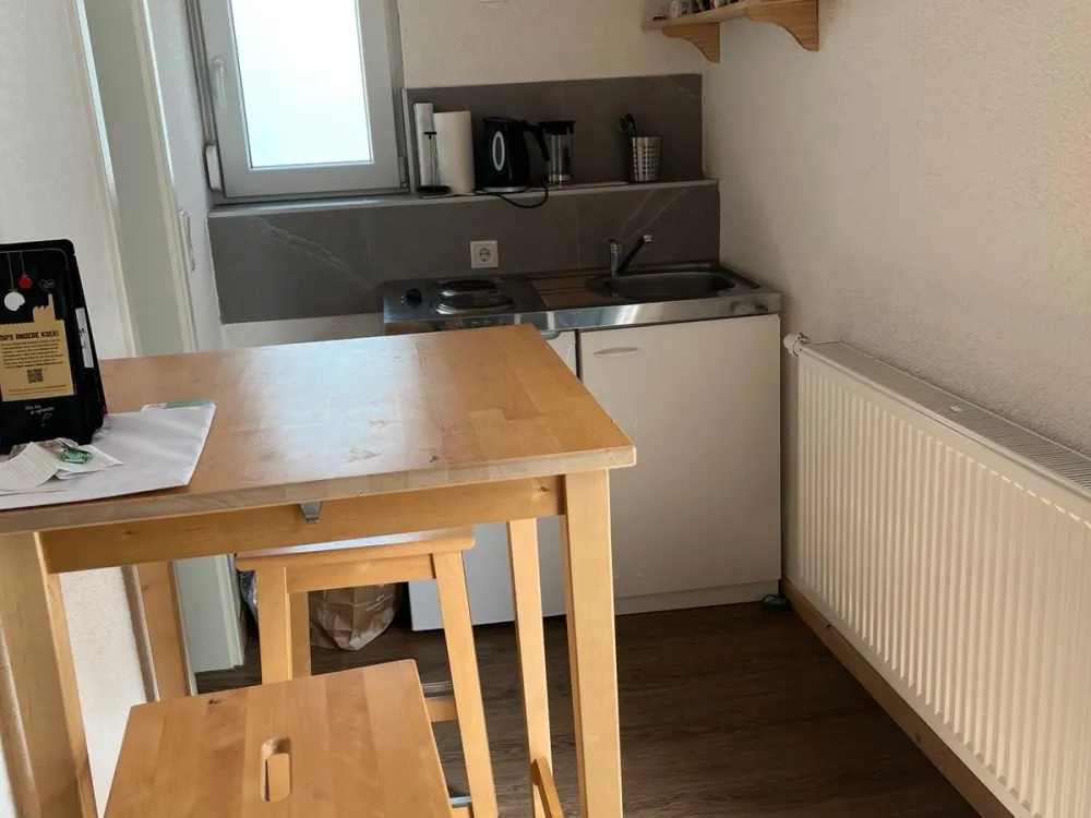 Möblierte 1-Zimmer-Wohnung-ideal für Wochenendheimfahrer/ Pendler