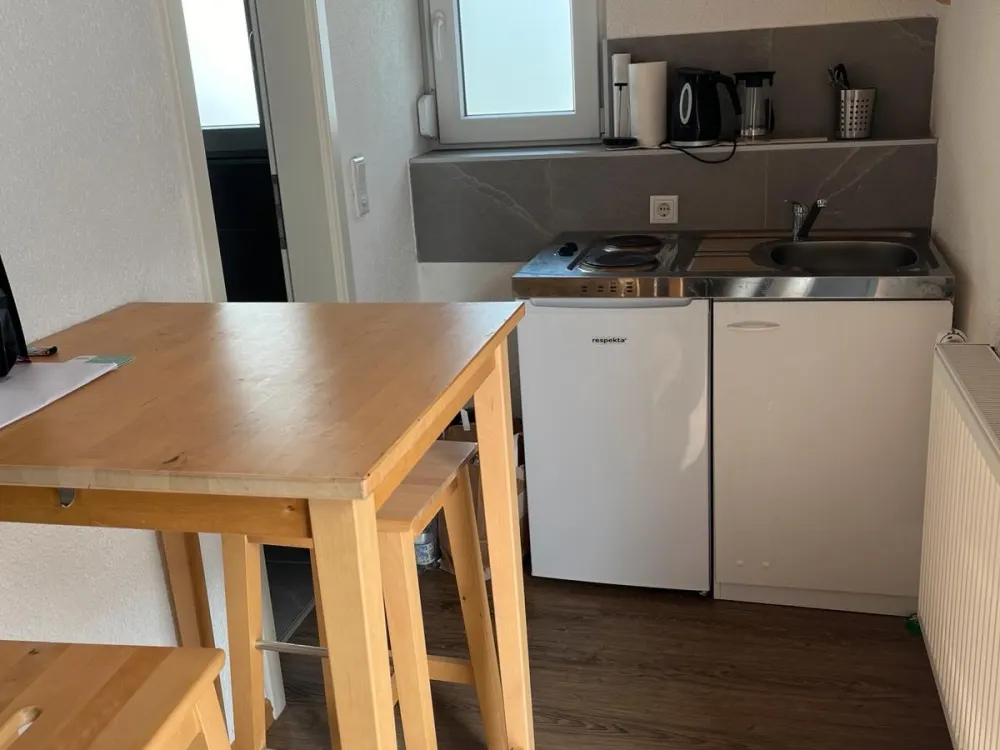 Möblierte 1-Zimmer-Wohnung-ideal für Wochenendheimfahrer/ Pendler