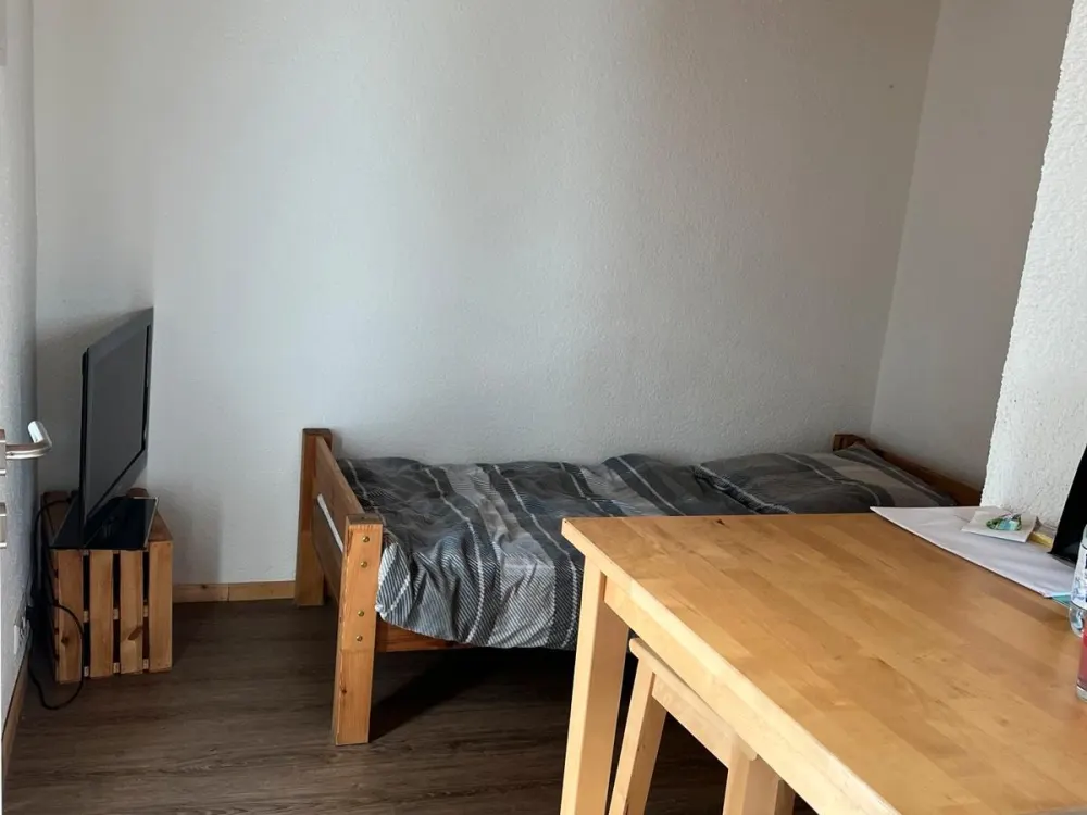 Möblierte 1-Zimmer-Wohnung-ideal für Wochenendheimfahrer/ Pendler