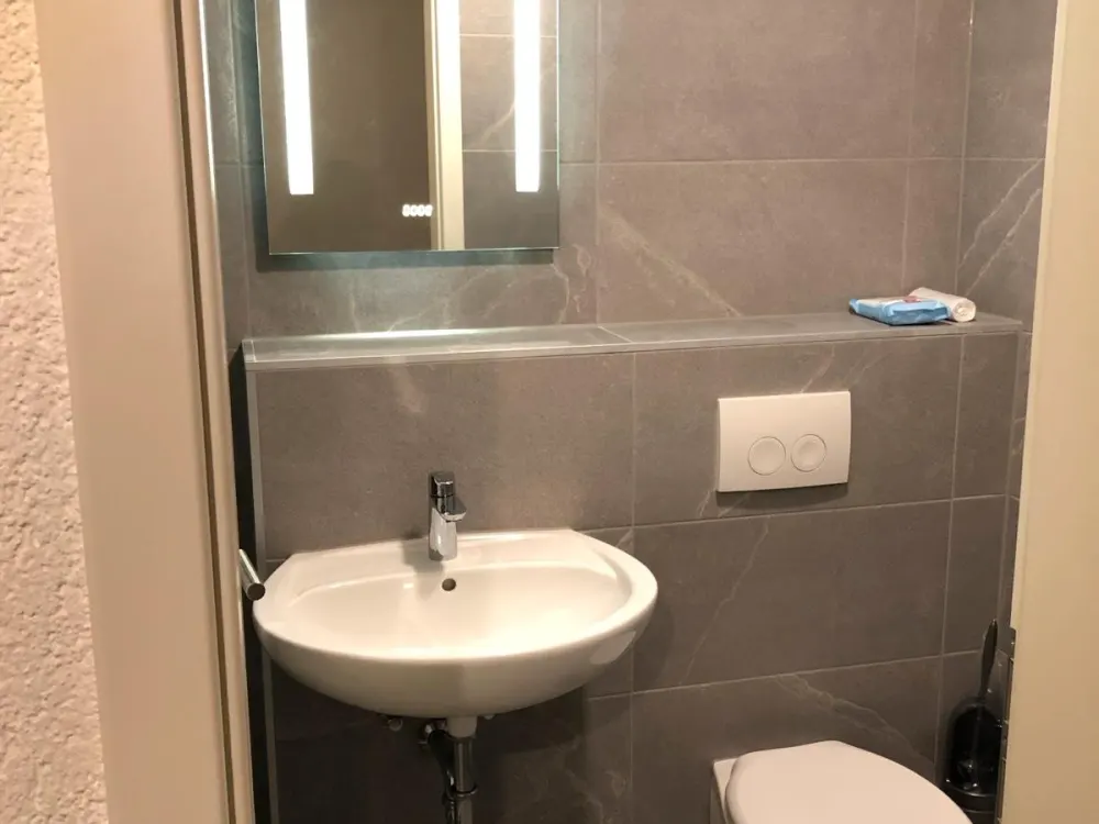Möblierte 1-Zimmer-Wohnung-ideal für Wochenendheimfahrer/ Pendler