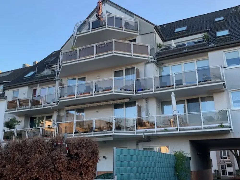 Helle, freundliche 2-Zimmer-Maisonnettewohnung mit Balkon in gepflegter Wohnanlage