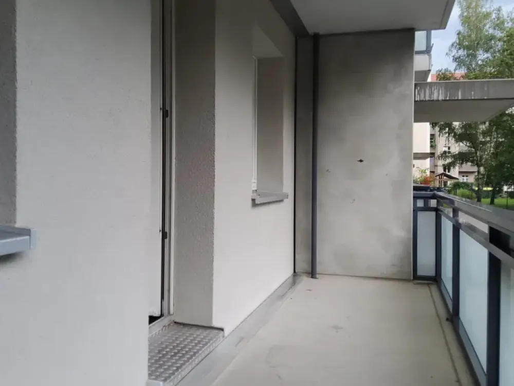 Freshly Renovated & Flooded with Light, Attractive 3-Room Apartment in Friedrichstadt