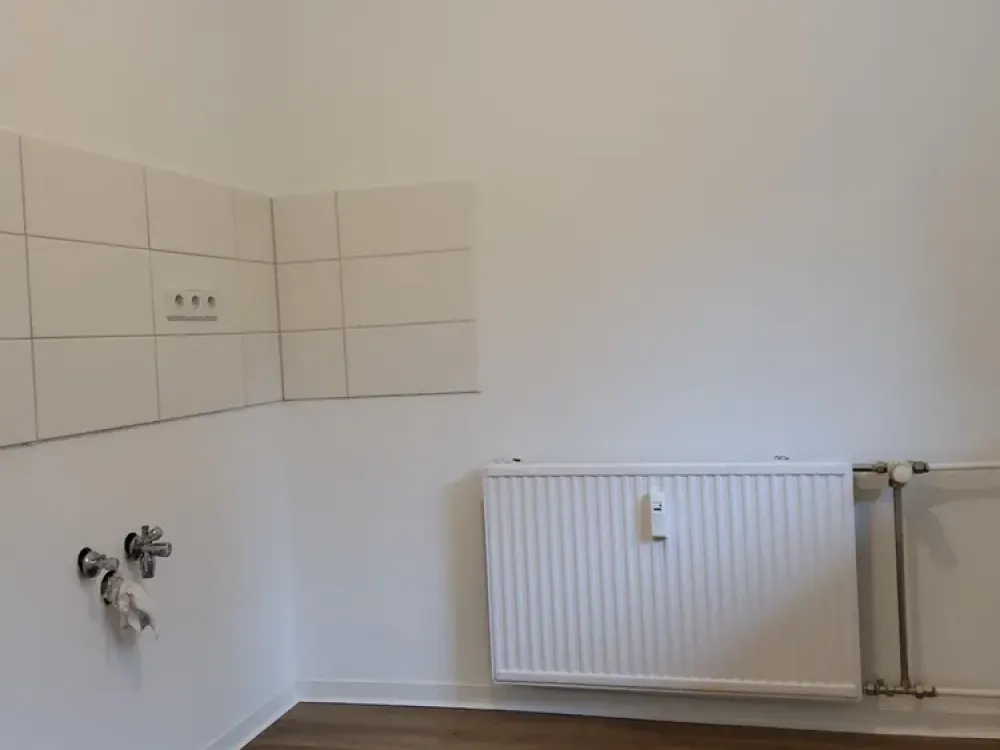 Freshly Renovated & Flooded with Light, Attractive 3-Room Apartment in Friedrichstadt