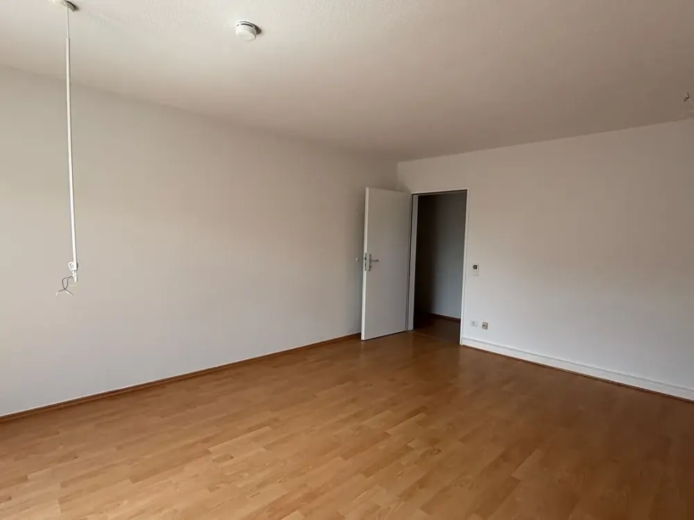 Renovierte Helle 3-Zimmer-Wohnung mit Balkon in Langenfeld!