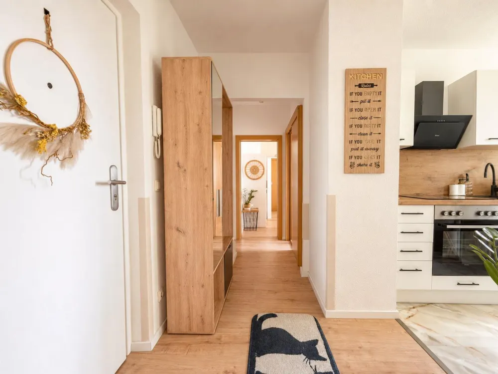 Exklusive, voll möblierte 2-Zimmer-Wohnung mit Balkon