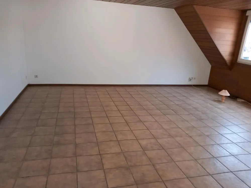 Apartment, hell für 1 Person. 43 m2. Düsseldorf Heerdt