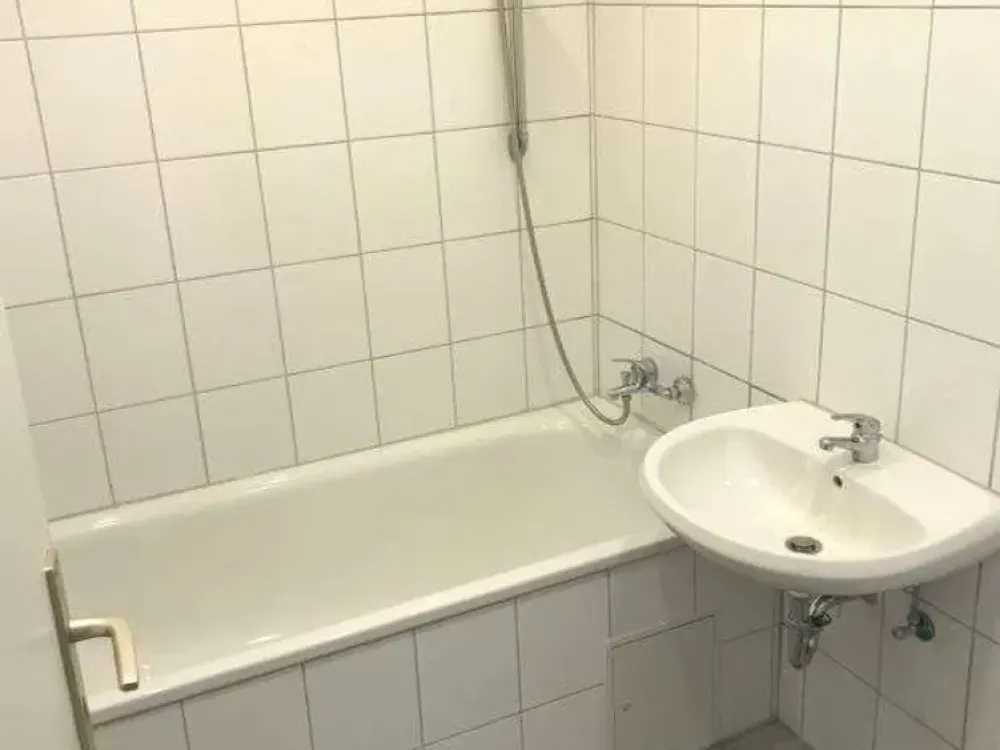 Schöne 2-Zimmer-Wohnung mit Balkon und Garage