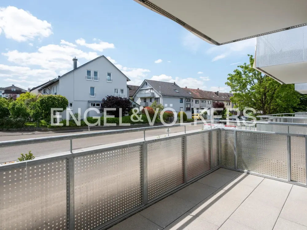 Modern 4-Room New-Build Apartment with South-Facing Balcony in First Occupancy!