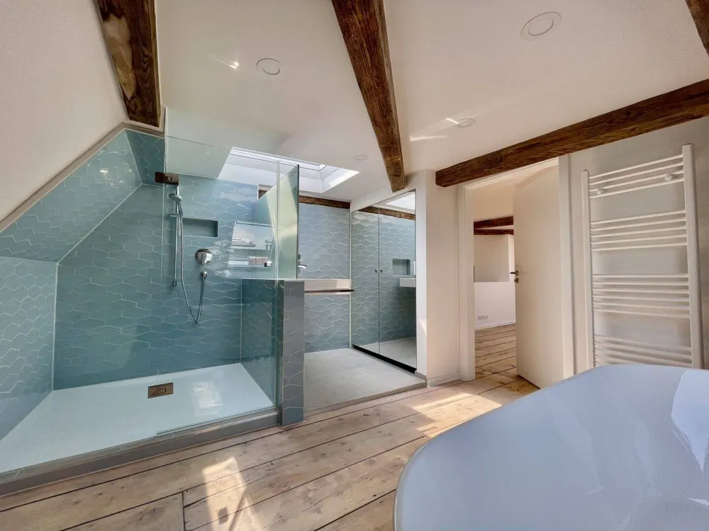 Wohnen über den Dächern von West - Maisonette mit Wellness & Weitblick