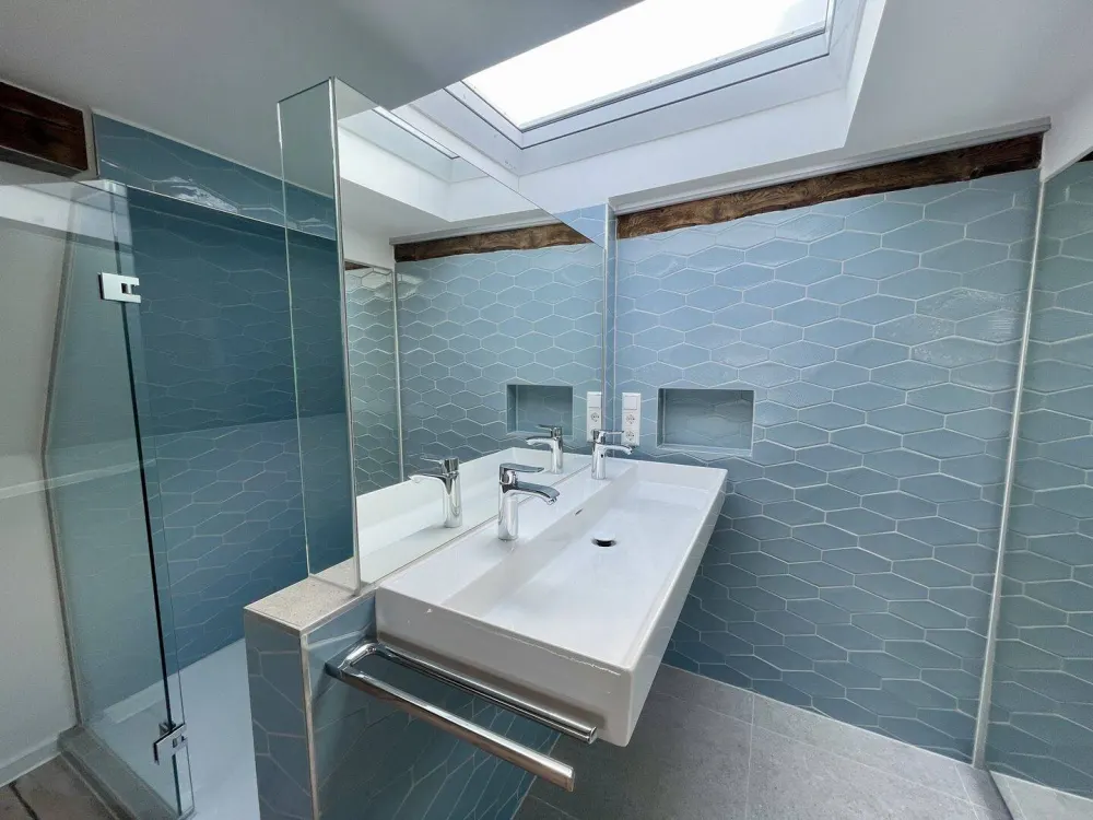 Wohnen über den Dächern von West - Maisonette mit Wellness & Weitblick