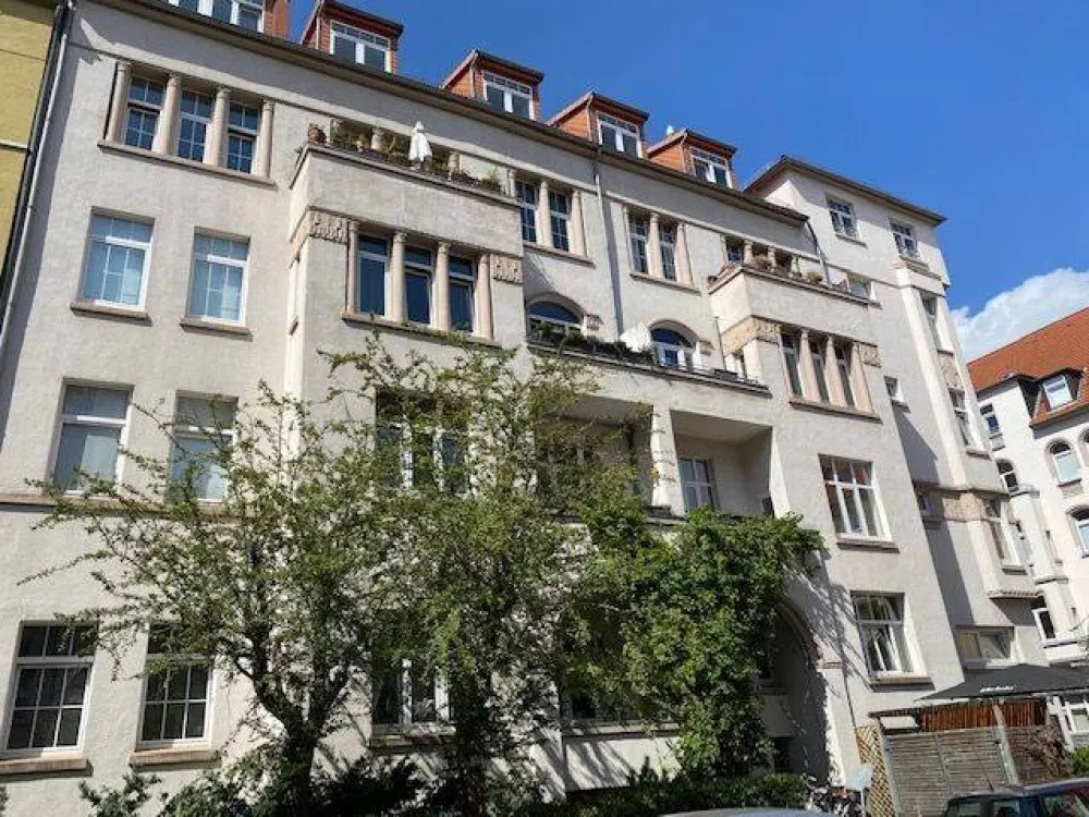 HENSCHEL IMMOBILIEN - SIE WOLLEN AUßERGEWÖHNLICHE MAISONETTE MIT KLIMAANLAGE IN DER SÜDSTADT
