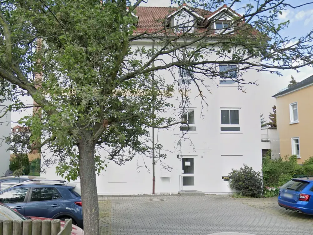 Niedlich kleine Drei-Zimmerwohnung sucht neuen Bewohner - bewirb Dich!