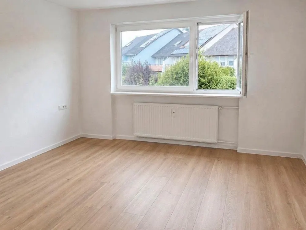 Helle 2-Zimmer-Wohnung mit Balkon in ruhiger Lage