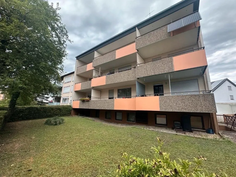 Helle 2-Zimmer-Wohnung mit Balkon in ruhiger Lage