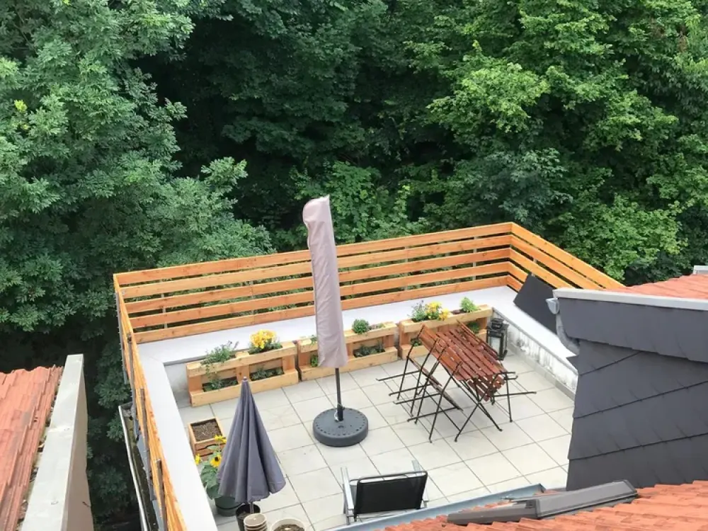 Große 6 ZKB Maisonette-Wohnung in schönem Altbau mit Dachterrasse in Saarbrücken, Talstraße