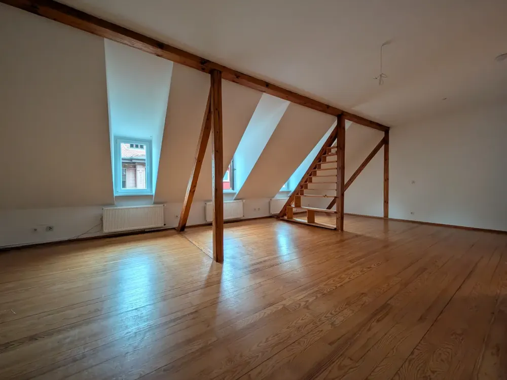 Große 6 ZKB Maisonette-Wohnung in schönem Altbau mit Dachterrasse in Saarbrücken, Talstraße
